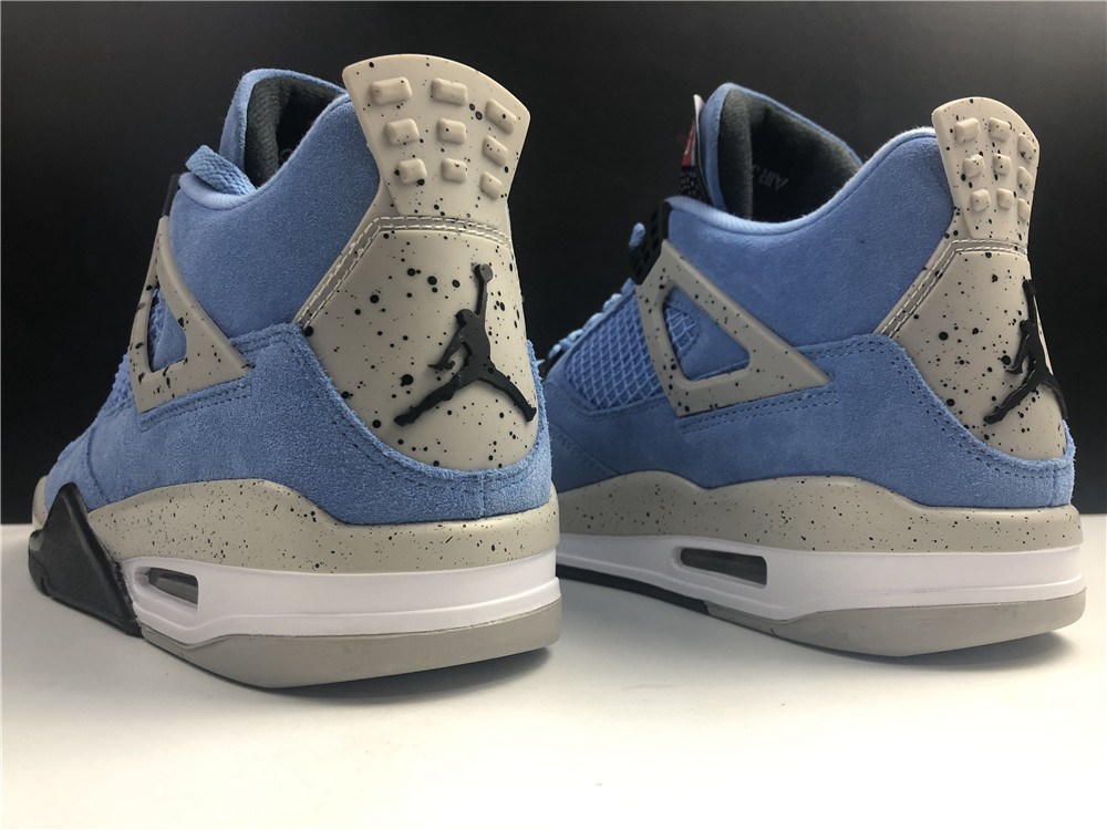 Jordan 4 Retro University Blue CT8527-400